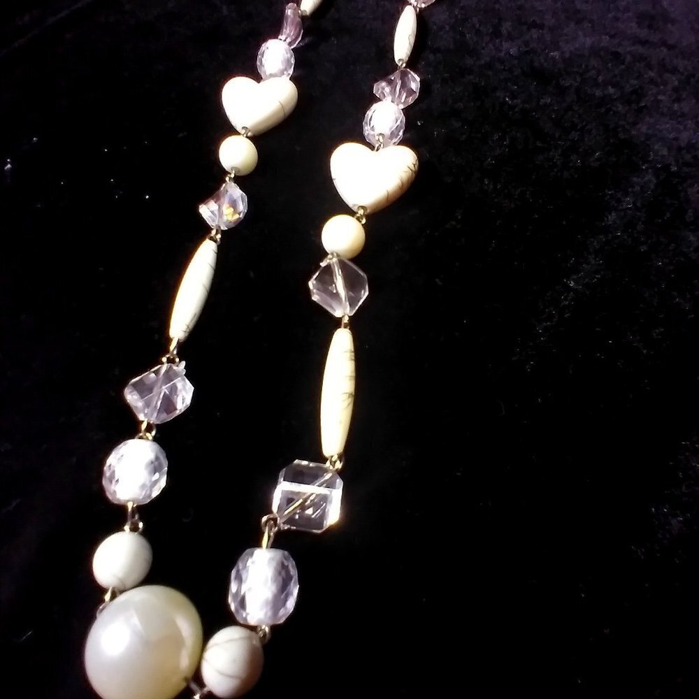 Beautiful Pearl White Beaded Necklace with Hearts